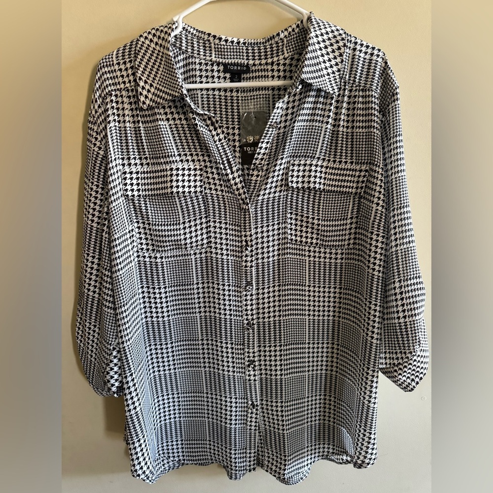 Torrid dress shirt. New with tags.